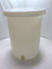 54102-0005 Nalgene Tank With Cover 54102-0005 Nalgene Tank With Cover