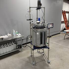 R100h Across International Non-jacketed 100l Glass Reactor With 200 C Heating Jacket