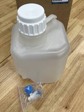 Bnp10a Azlon 10 Liter Polypropylene Square Carboy Stopcock 10l Plastic Lab Pp Bnp10a Azlon 10 Liter Polypropylene Square Carboy Stopcock 10l Plastic Lab Pp