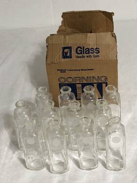 1370 Corning Lot Of 12 Vintage Pyrex Lab Glass Chemistry Milk Dilution Bottles 160ml