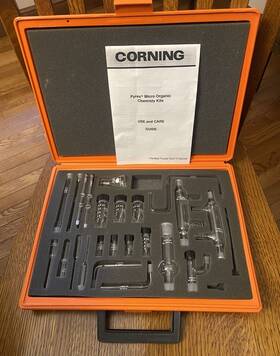 6949m-1 Corning Pyrex Micro Organic Chemistry Kit Deluxe 23 Lab Glassware