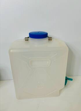 16115-216 Nalgene 5 Gallon 20 L Rectangular Carboy With Spigot And Handle