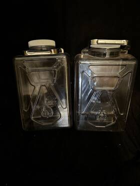 1tbr6-005199 Nalgene 2 Carboy Bottles Gallon/8 Liter