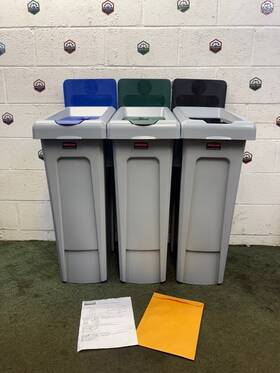 3-stream Rubbermaid 2007918 Recycling Station Landfill/mixed Recycling/compost