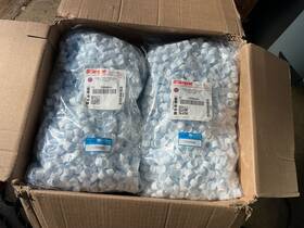 T550w Simport 10 Ml White Screw Cap With Lip Seal/white Bag Of 1000x10