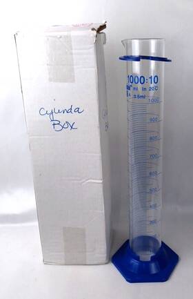Ctp1000 Vissal Glass Graduated Cylinder With Plastic Hex Base And Bumper Guard 1000ml By Ctp1000 Vissal Glass Graduated Cylinder With Plastic Hex Base And Bumper Guard 1000ml By