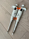 Corning Lambda Plus Pipettor Variable Set 200 1000 Autoclavable Cal. Fixed Price $110.00.