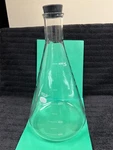 Pyrex 4000 Ml Narrow Mouth Erlenmeyer Graduated Flask #4980 With #10 Stopper. Fixed Price $59.00.