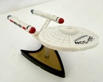 Vintage U.s.s. Star Trek Enterprise NCC-1701 Lot Of Hamilton Gifts Models 1992. Fixed Price $14.99.