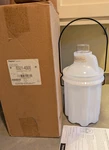 Thermo Scientific 6501-4000 Nalgene Ldpe 4L Safety Bottle Carrier Brand New. Fixed Price $59.00.