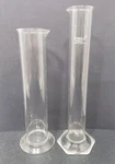Kimble Kimax 20 Oz 250 Ml & Unbranded 28 800 Graduated Cylinder Lot. Fixed Price $40.00.