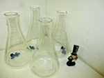 (1) Corning Pyrex 1000ML Filter Flask Sidearm Hole 5341 Plus. Fixed Price $13.98.