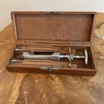 Vtg Bd Becton Dickinson Veterinary Kit Wood Box. Fixed Price $125.00.