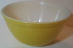 Yellow Pyrex Glass Nesting Mixing Bowl #402 7 1/4" Dia 1/2 Qt 40S/50S. Fixed Price $22.45.